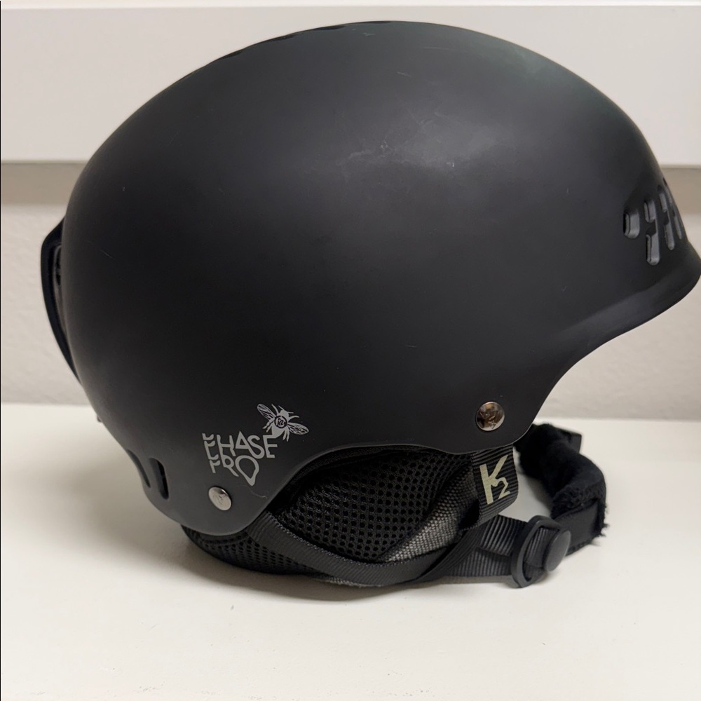🏂⛷️K2 Phase Pro Matte Black Snow Helmet with built-in speakers. In EUC